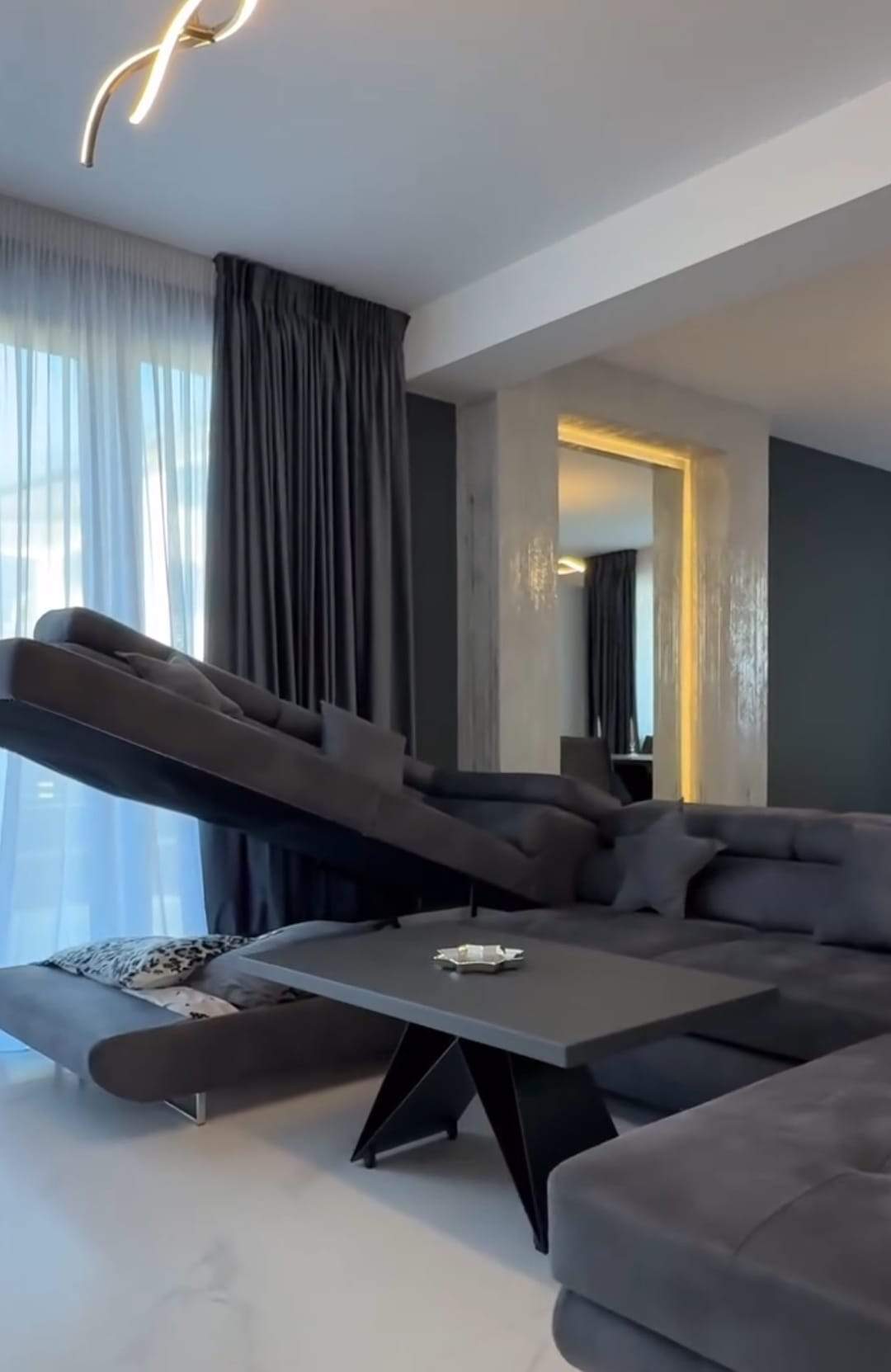 Cât costă să cumperi o casă de la Dorian Popa. Imagini cu locuințele