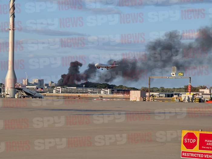 Incendiu de proporții la aeroportul Heathrow din Londra! Imagini exclusive, în timp real
