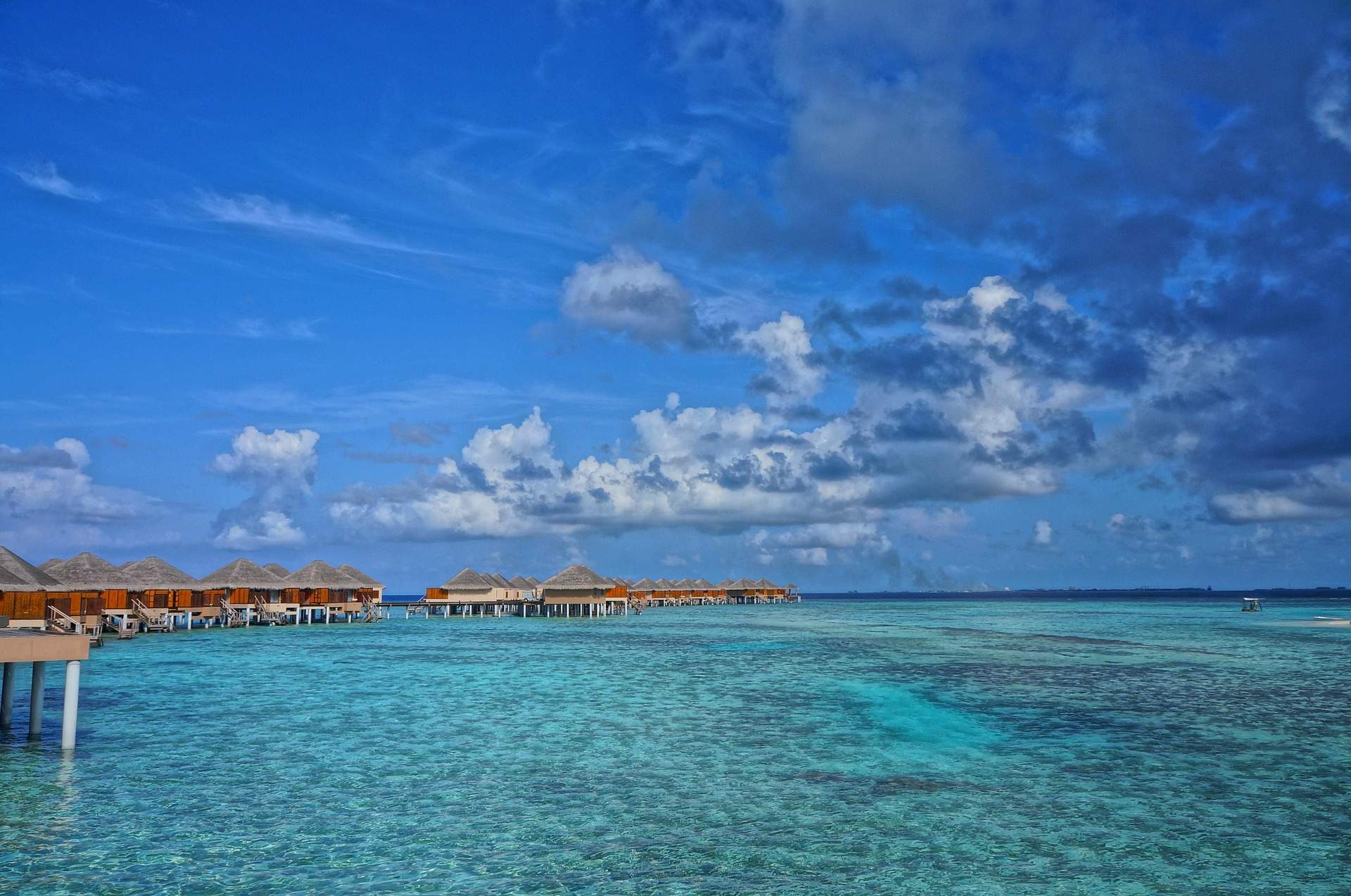 Nu trebuie să dai 10.000 euro să mergi în Maldive! Acest paradis nu e doar pentru bogați! Cum poți să vizitezi insulele la mai puțin de o pătrime de preț