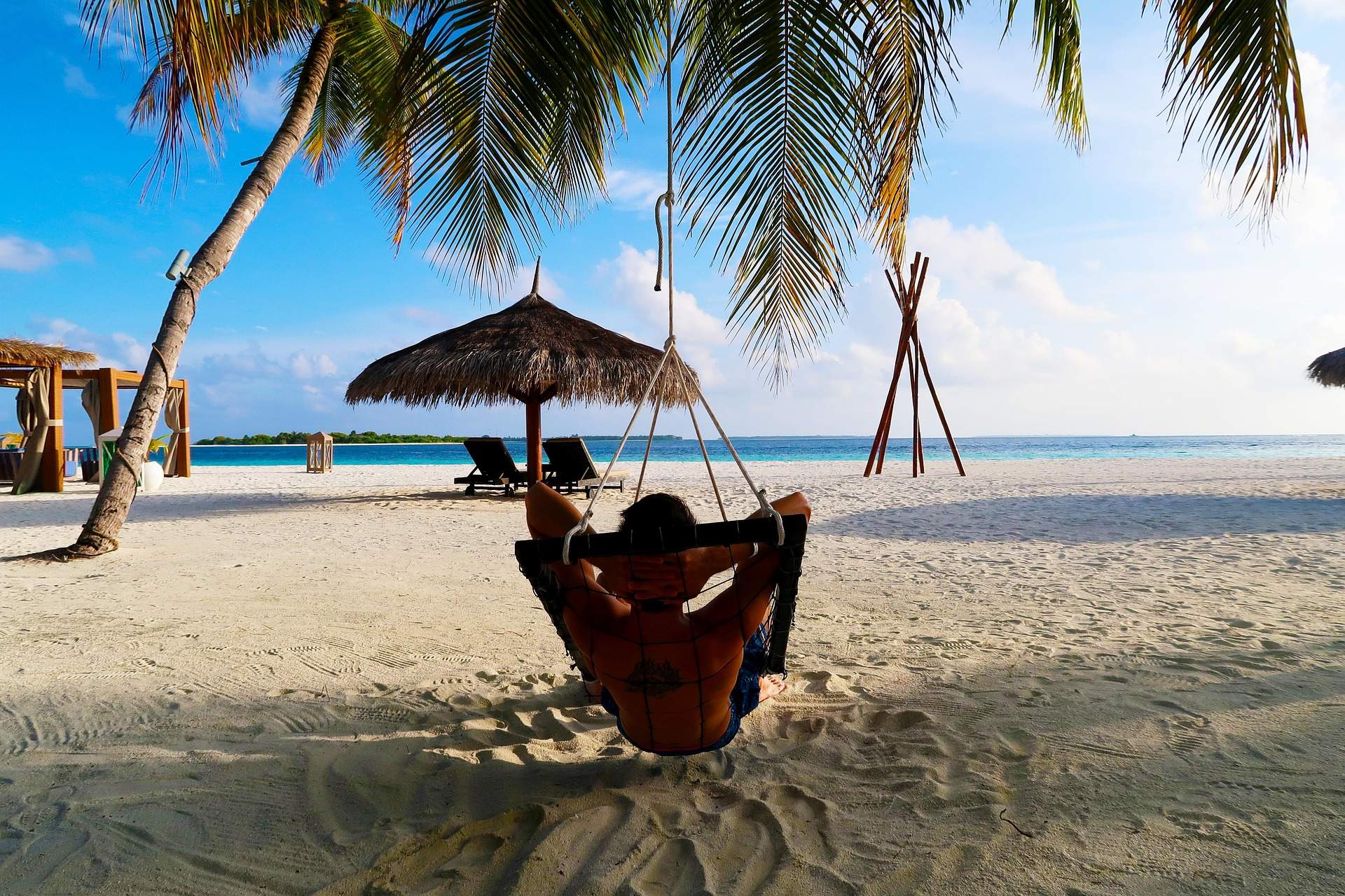 Nu trebuie să dai 10.000 euro să mergi în Maldive! Acest paradis nu e doar pentru bogați! Cum poți să vizitezi insulele la mai puțin de o pătrime de preț