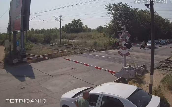 Reacția CFR, după ce trei mașini au rămas blocate la bariera de pe Șoseaua Petricani, în Pipera. Au scos înregistrarea video