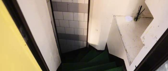 Un turist a dormit în cel mai strâmt apartament din Japonia. Tânărul și-a împărtășit experiența
