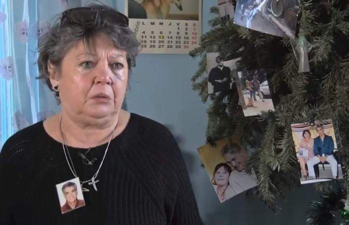 Anca Pandrea, lângă brad