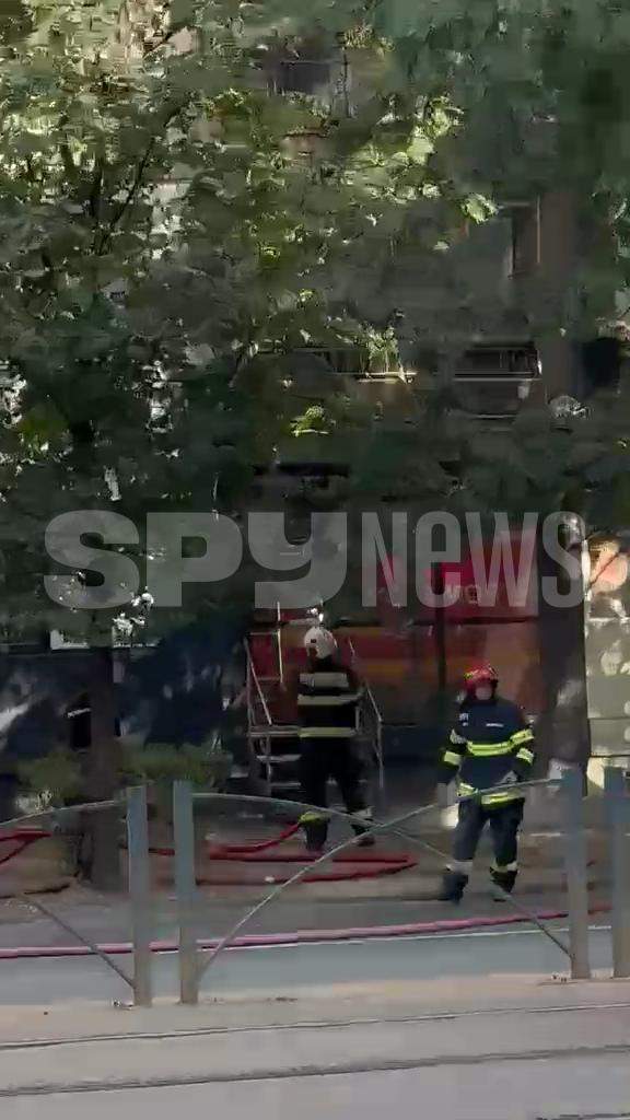 Incendiu puternic în Sectorul 3 din București! Un apartament din zona Dristor a luat foc | VIDEO