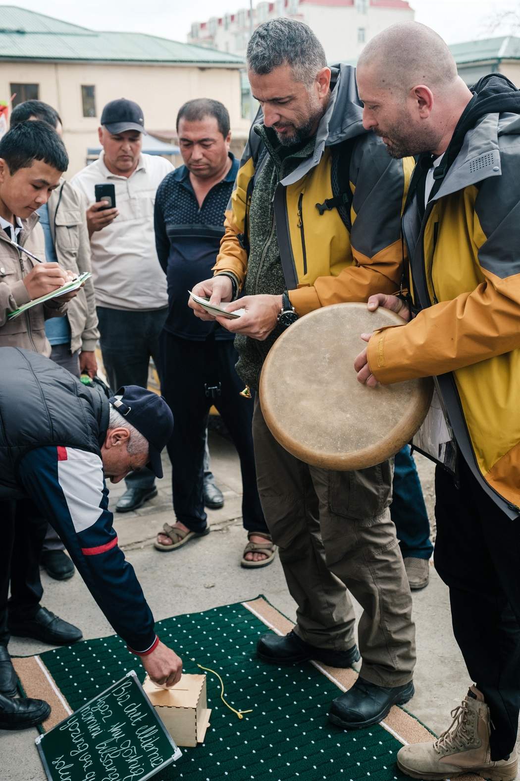 Asia Express intră în ultima etapă din Uzbekistan. Lampa lui Aladin și muzica uzbekă dau startul unei noi aventuri, diseară, de la 20:00, la Antena 1 şi pe AntenaPLAY