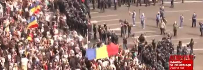 Bătaie în Piața Victoriei, la protest. A fost nevoie de intervenția jandarmilor