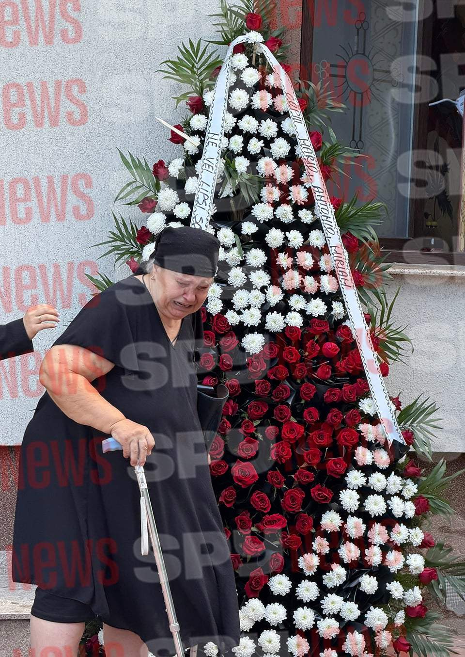 Trupul neînsuflețit al Mădălinei Apostol a ajuns la capelă! Primele imagini