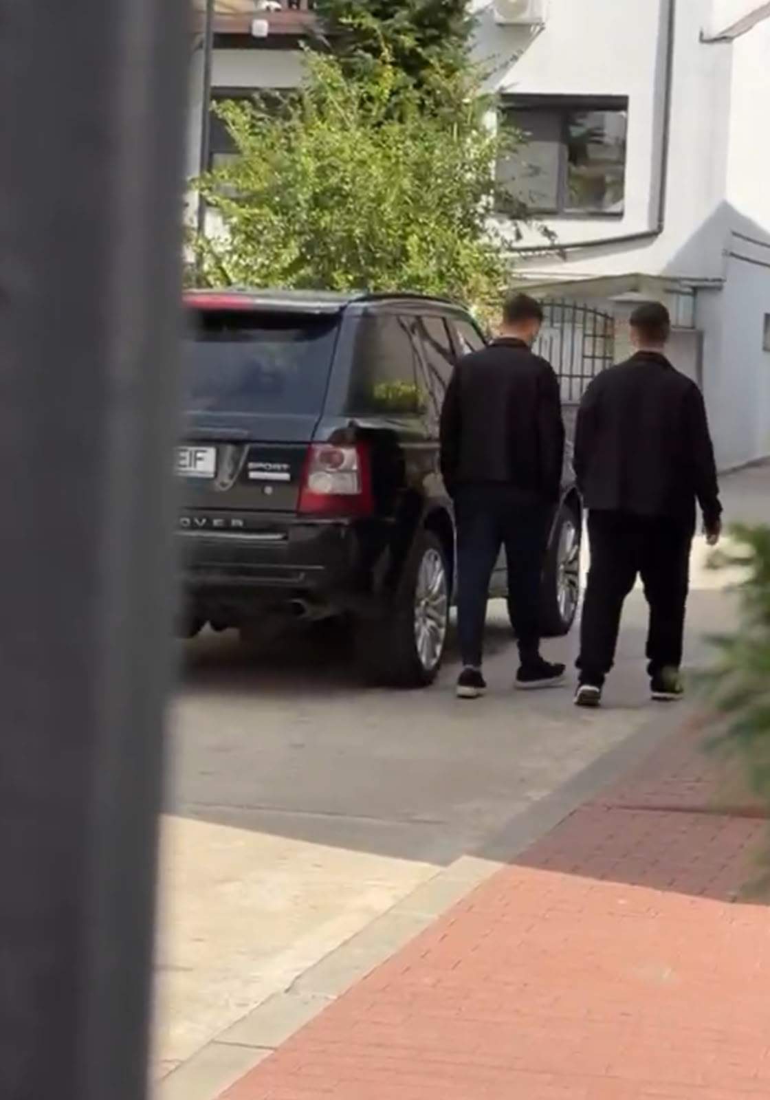 Trupul neînsuflețit al Mădălinei Apostol a ajuns la capelă! Primele imagini