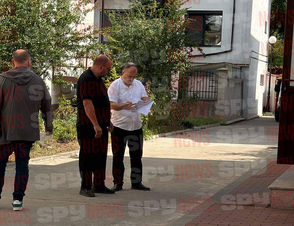 Trupul neînsuflețit al Mădălinei Apostol a ajuns la capelă! Primele imagini
