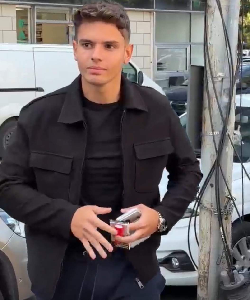 Trupul neînsuflețit al Mădălinei Apostol a ajuns la capelă! Primele imagini