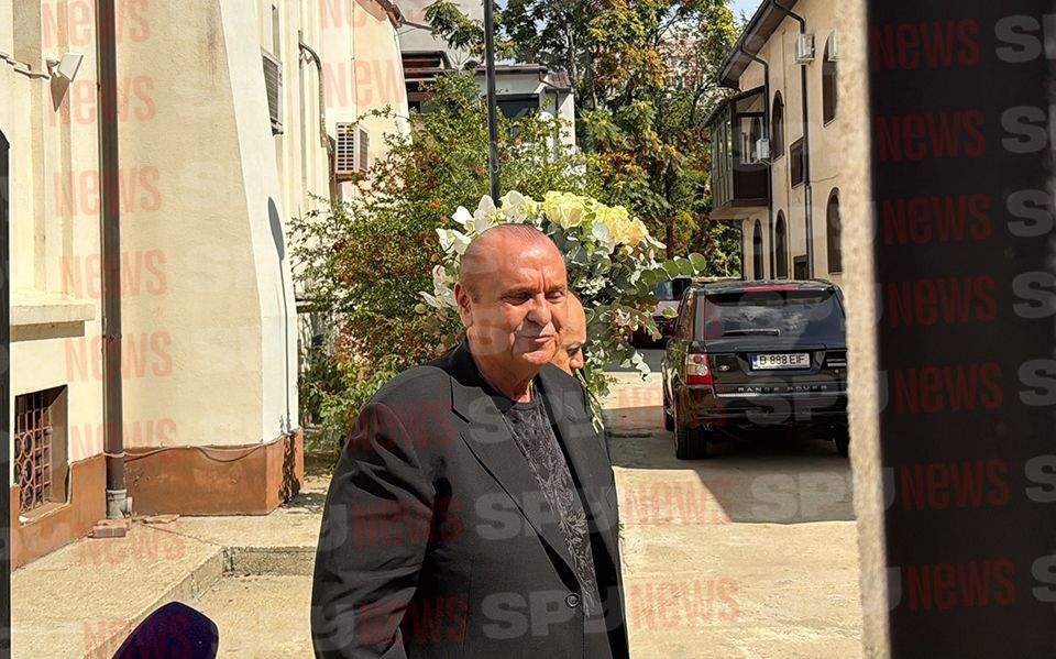 Lui Nick Rădoi i s-a făcut rău la capela unde a fost depus trupul Mădălinei Apostol. Afaceristul a avut nevoie de ajutor