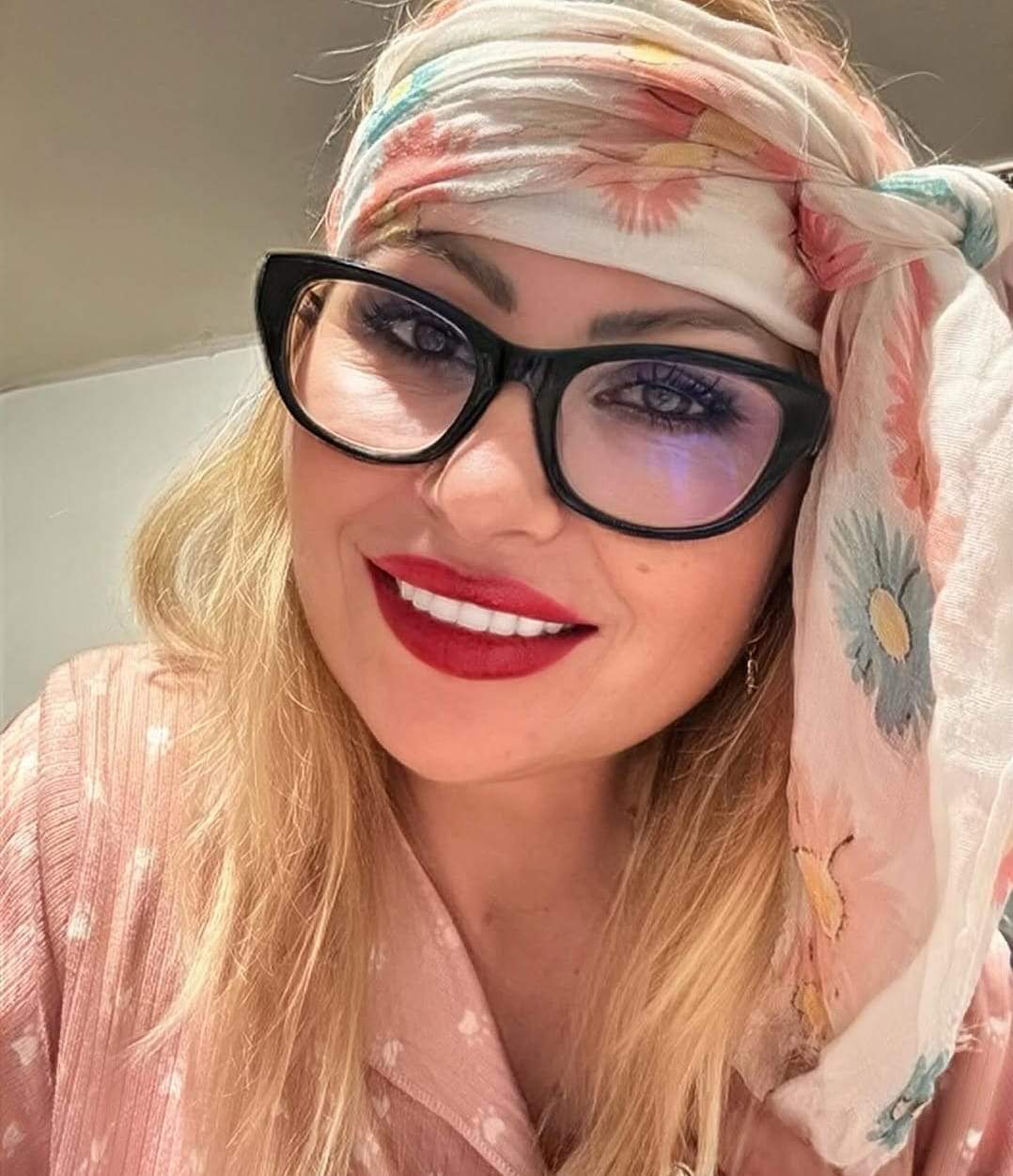 Operațiile estetice pe care le are mama ispitei Gabriella de la Insula Iubirii. Cele două au o relație apropiată
