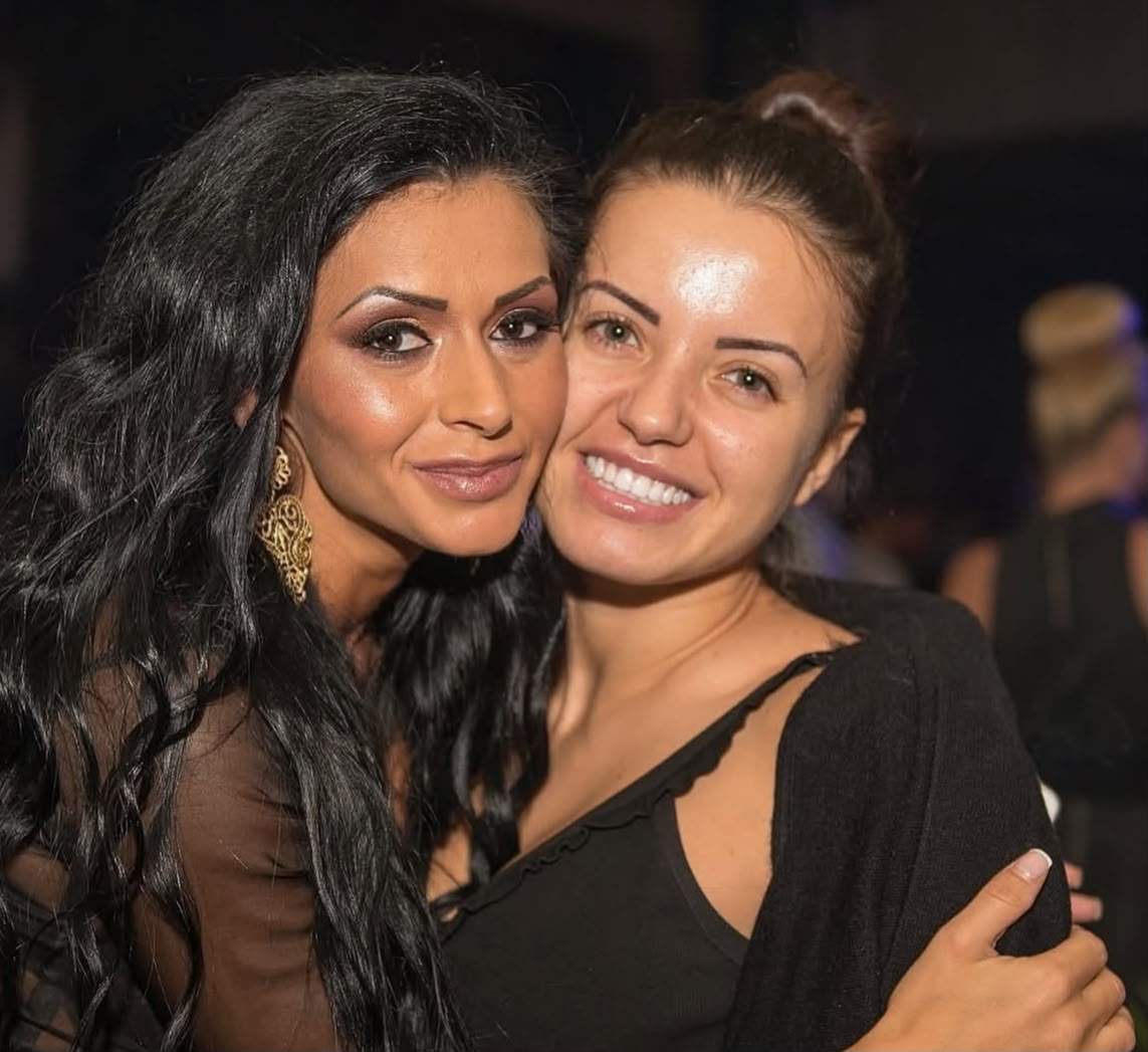 Raluca Dumitru și Mădălina Apostol, în trecut