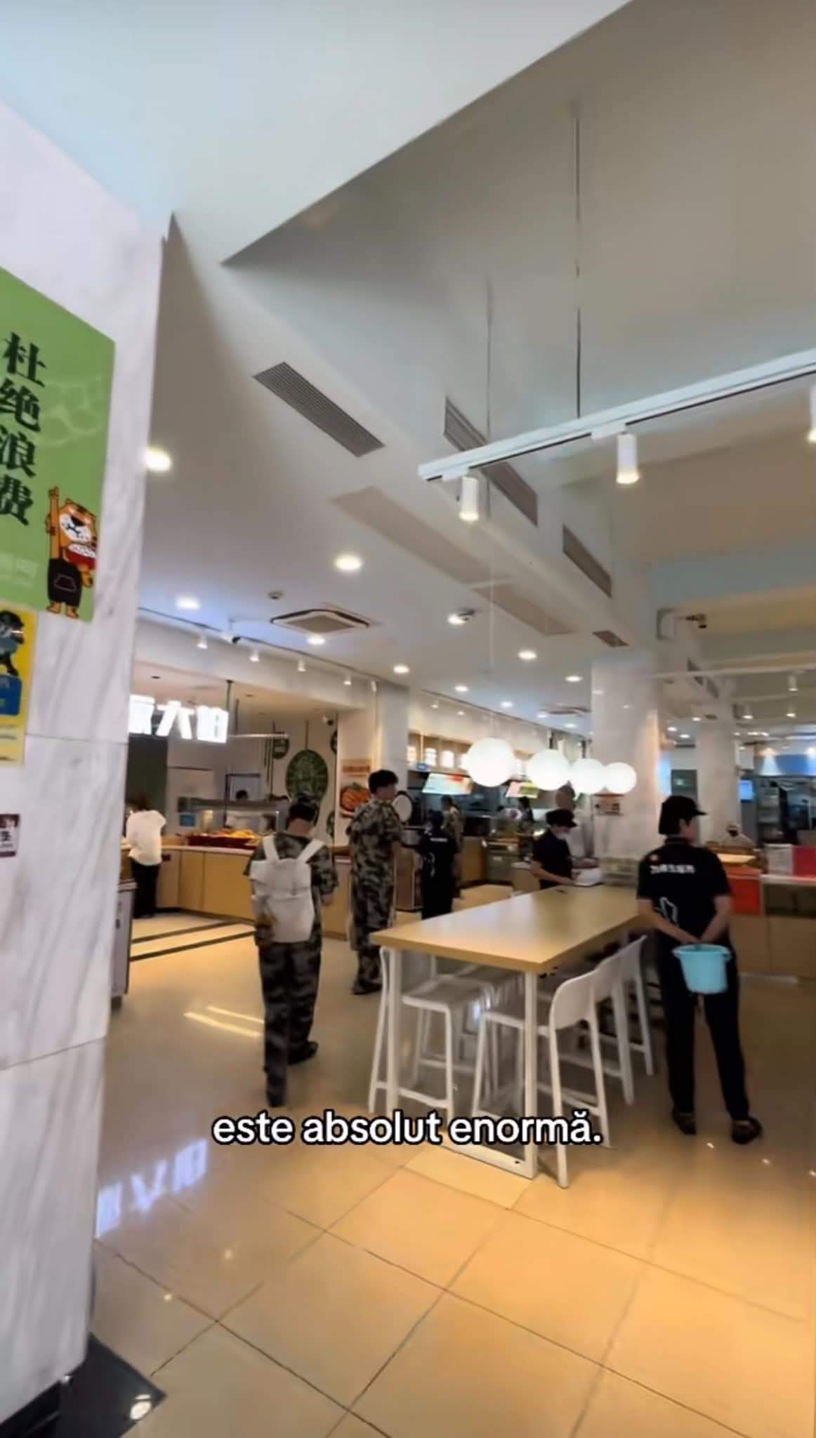 O româncă a arătat cum e cantina la o facultate prestigioasă din Shanghai. Ce poți cumpăra