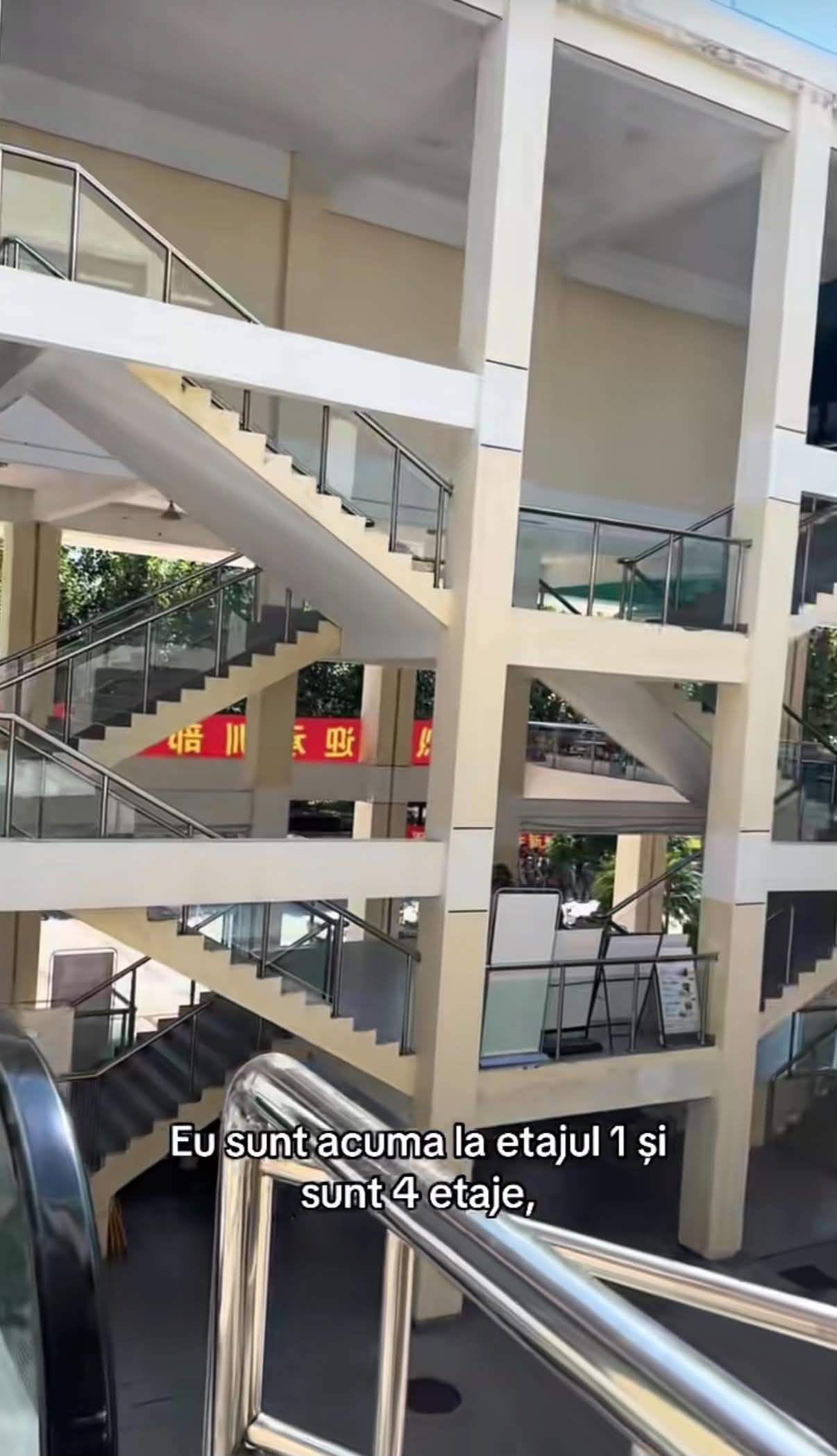 O româncă a arătat cum e cantina la o facultate prestigioasă din Shanghai. Ce poți cumpăra