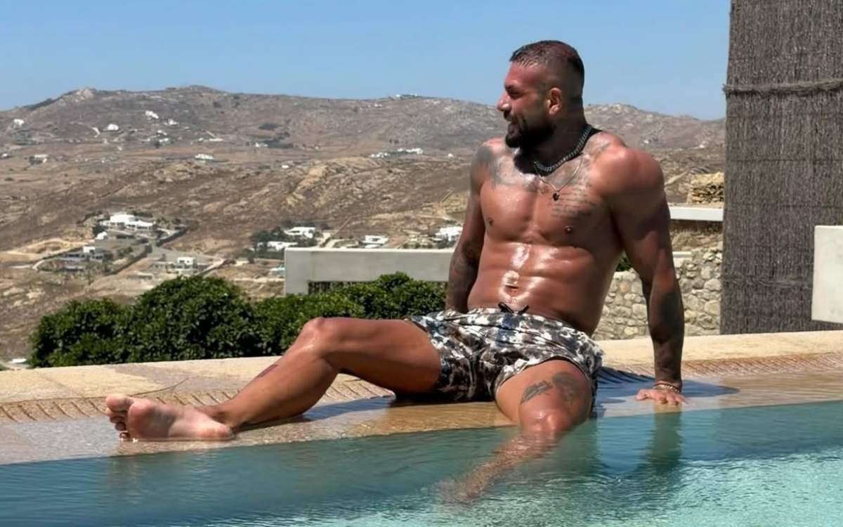 Narcis Bujor, în piscină