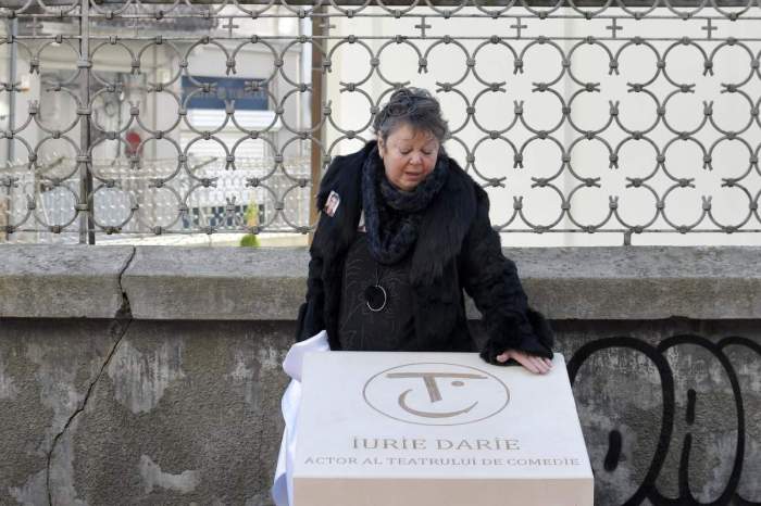 Anca Pandrea, la mormântul lui Iurie Darie