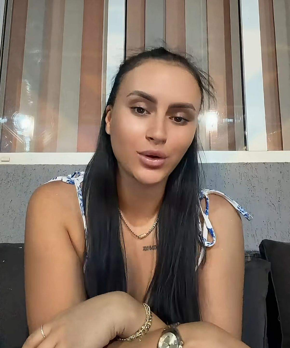 Sibel, pe internet