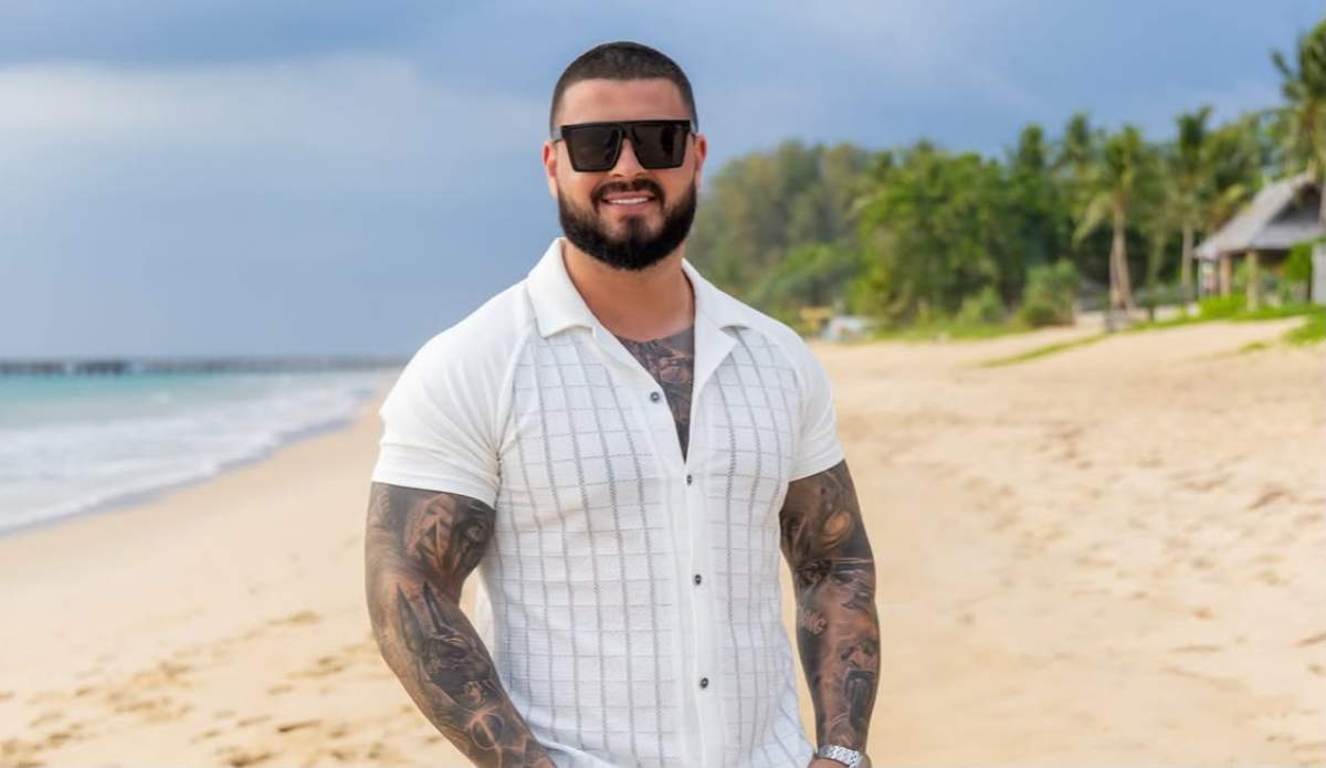Lorenzo pe plajă