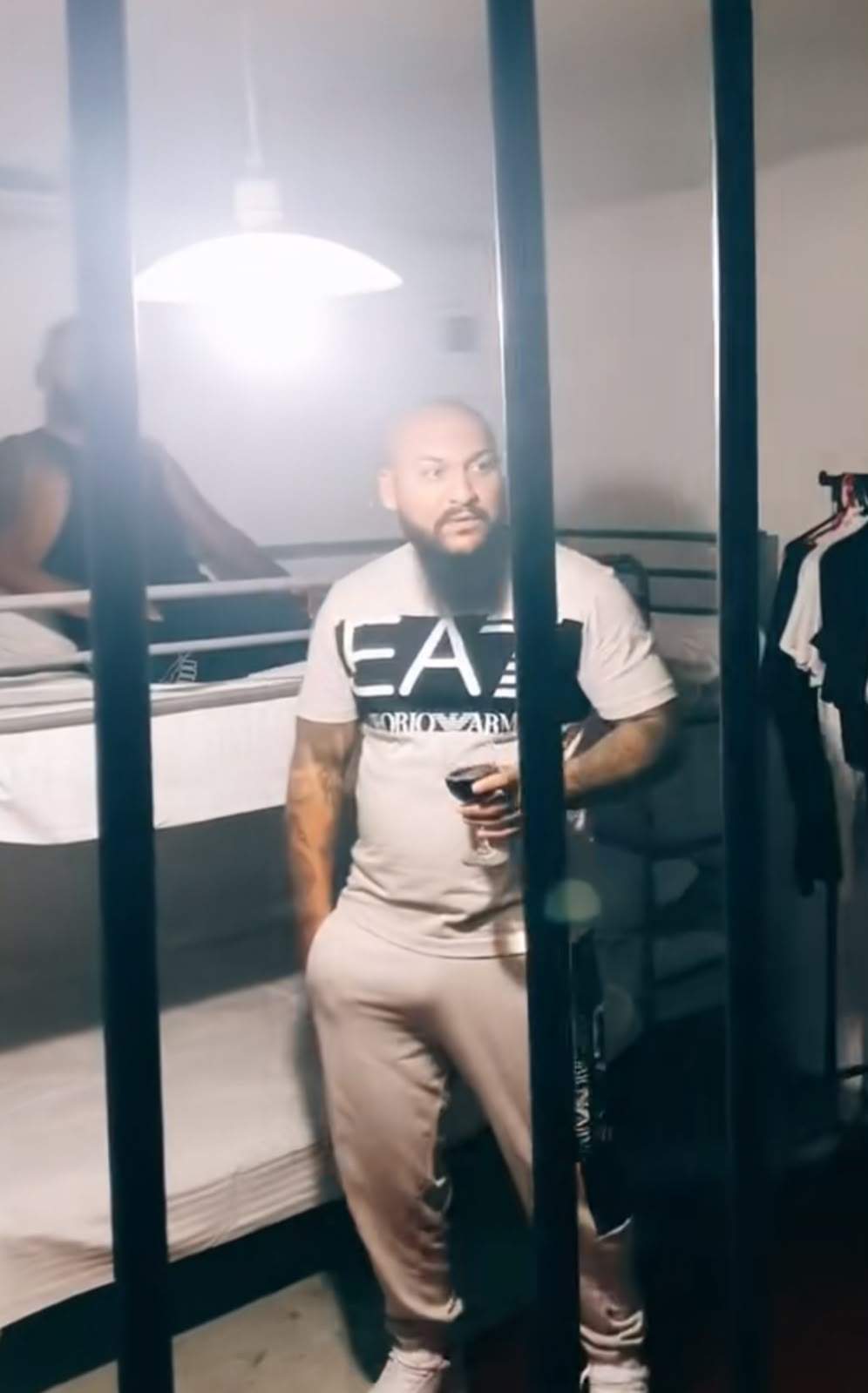 Imagini cu Dani Mocanu din închisoare. Cum trăiește manelistul după gratii