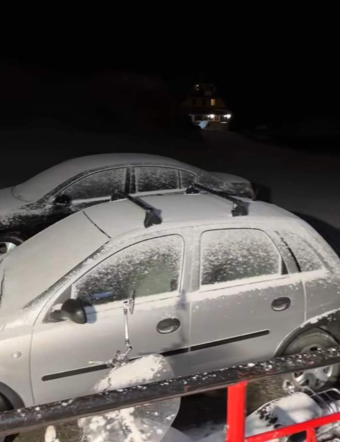 Locul din România unde a nins seara trecută. Imagini cu stratul de zăpadă | FOTO