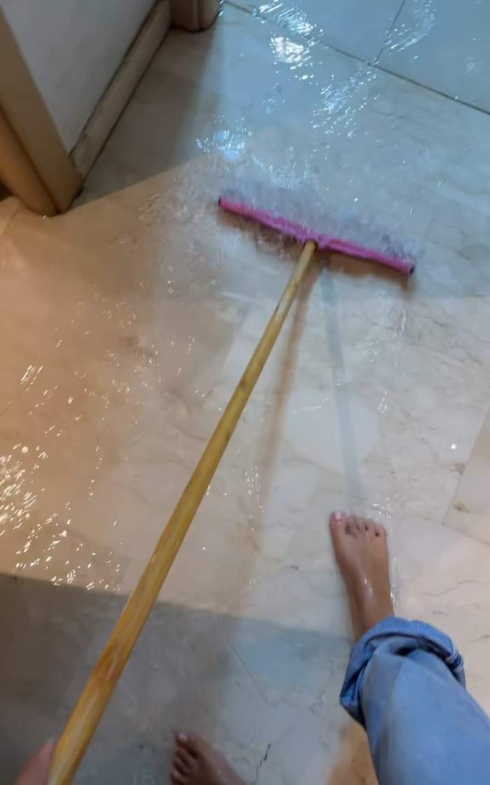 Casa din Maroc în care stau Laura Giurcanu și Marian Huja s-a inundat. Ce a găsit influencerița când a intrat înăuntru | FOTO