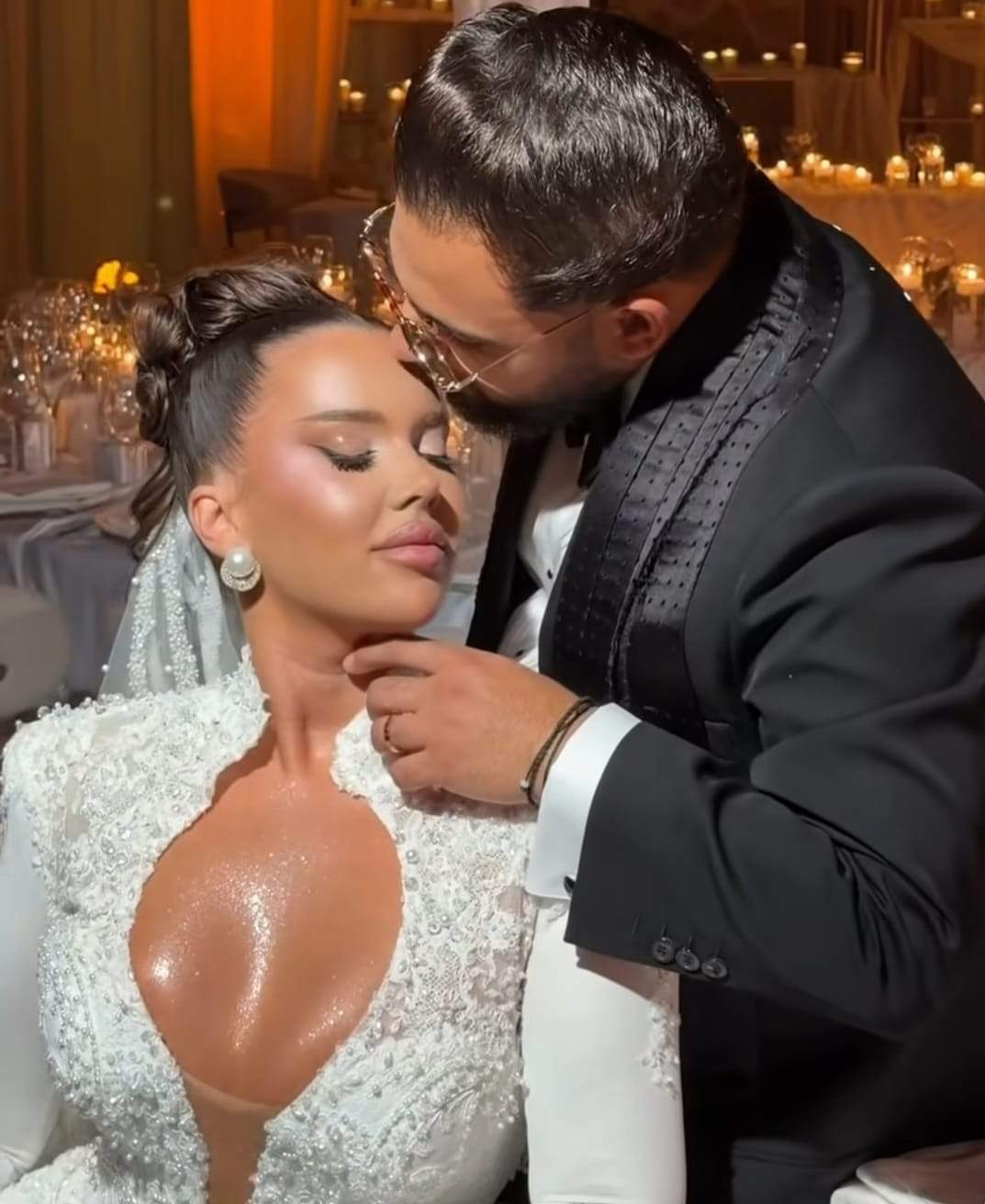 Cum a arătat tortul mirilor la nunta Andrei Volos cu Robert Lele. Imagini de la petrecerea lor