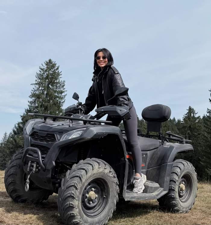 Andreea Popescu pe un ATV
