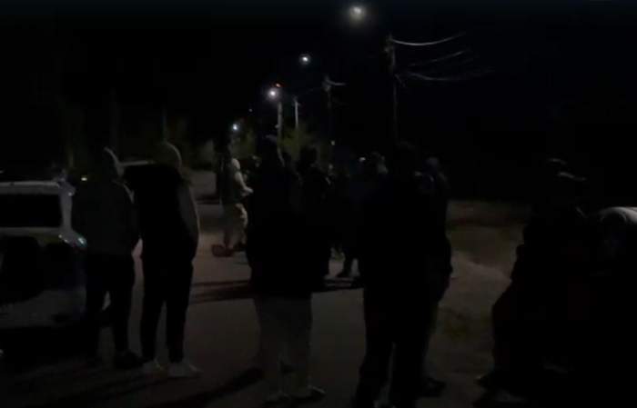 Agitație în Cenei după ce adolescentul implicat în uciderea lui Mario Berinde s-a întors acasă. Mama lui, nevoită să sune la 112