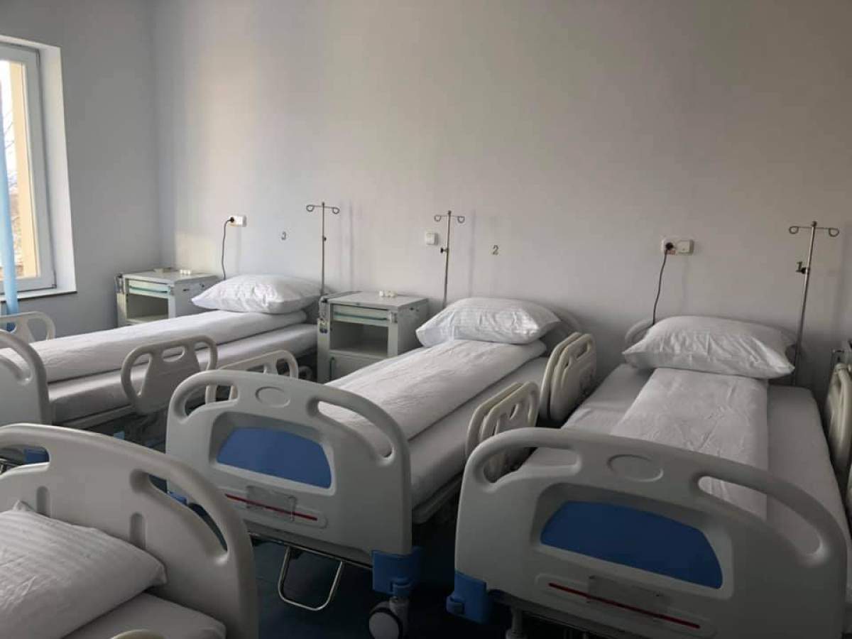 paturi de spital