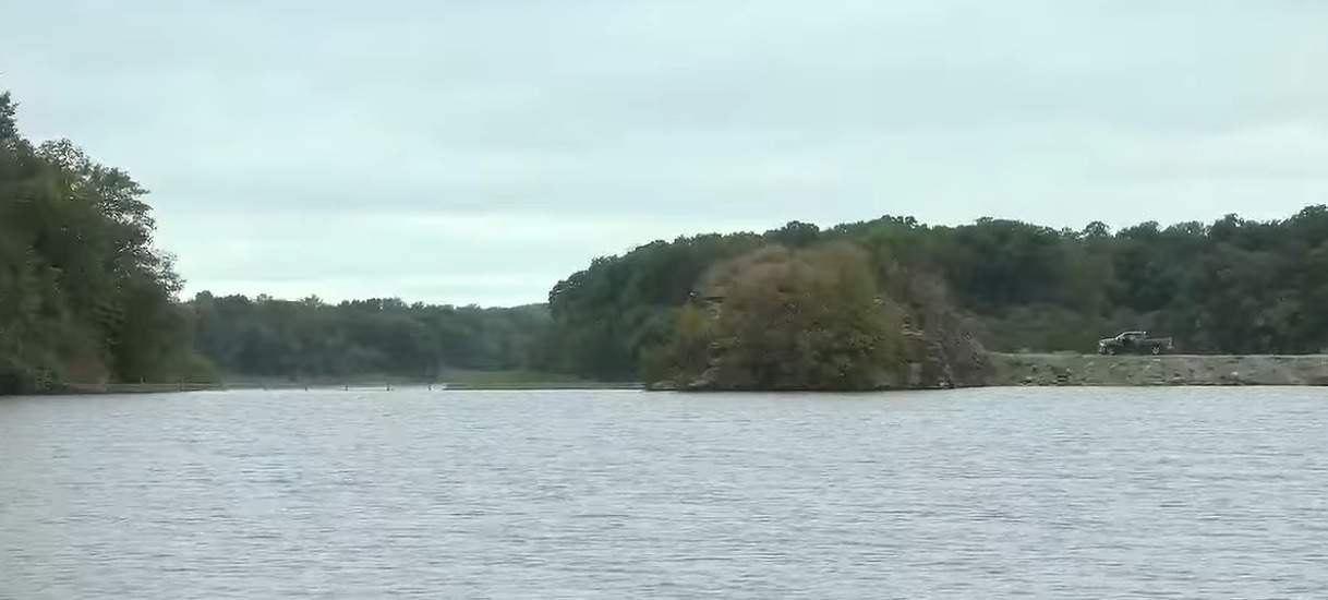 Lacul în care s-a înecat adultul