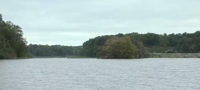 Lacul în care s-a înecat adultul