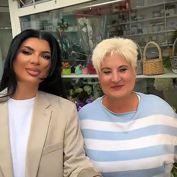 Imagini de colecție cu Andreea Tonciu și mama ei! Nu au mai apărut de mult timp împreună
