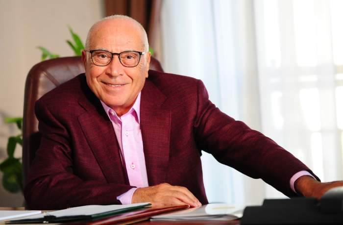 Domnul profesor Dan Voiculescu împlinește 80 de ani. Povestea unui destin construit de la zero și principiile care l-au însoțit timp de opt decenii