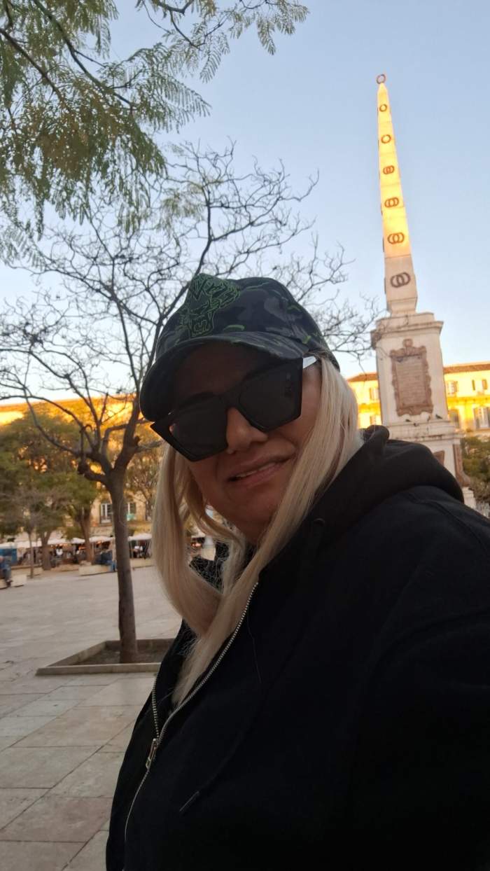 nikita selfie in spania
