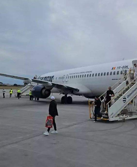 Avionul care a aterizat în București
