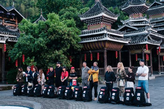 Tradițiile fascinante ale comunităților Yao și Dong, explorate de concurenții Asia Express pe Drumul Mătăsii, într-o nouă ediție lider detaşat de audiență