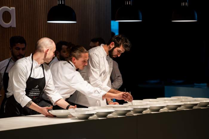 Chef Richard Abou Zaki aduce din nou Retroscena în România: după succesul de anul trecut, pop-up-ul cu stea Michelin revine la Domeniul Știrbey într-o nouă locație spectaculoasă