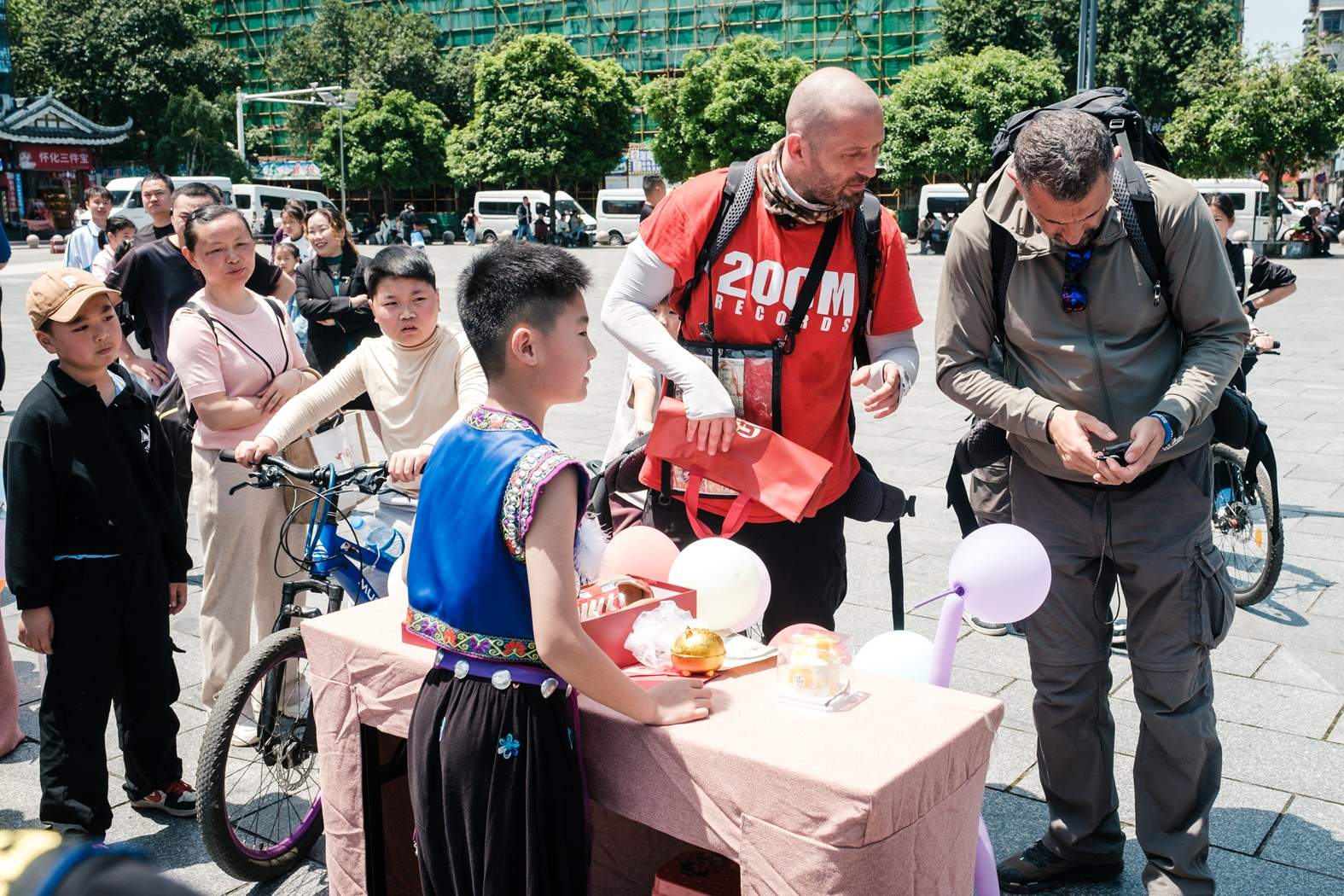 Lupta pentru Marea Imunitate aduce o zi plină de emoție și spectacol la Asia Express, diseară, de la 20.30, la Antena 1 şi pe AntenaPLAY