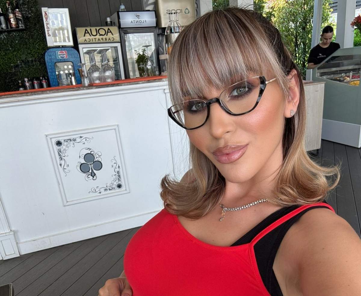 dana roba selfie
