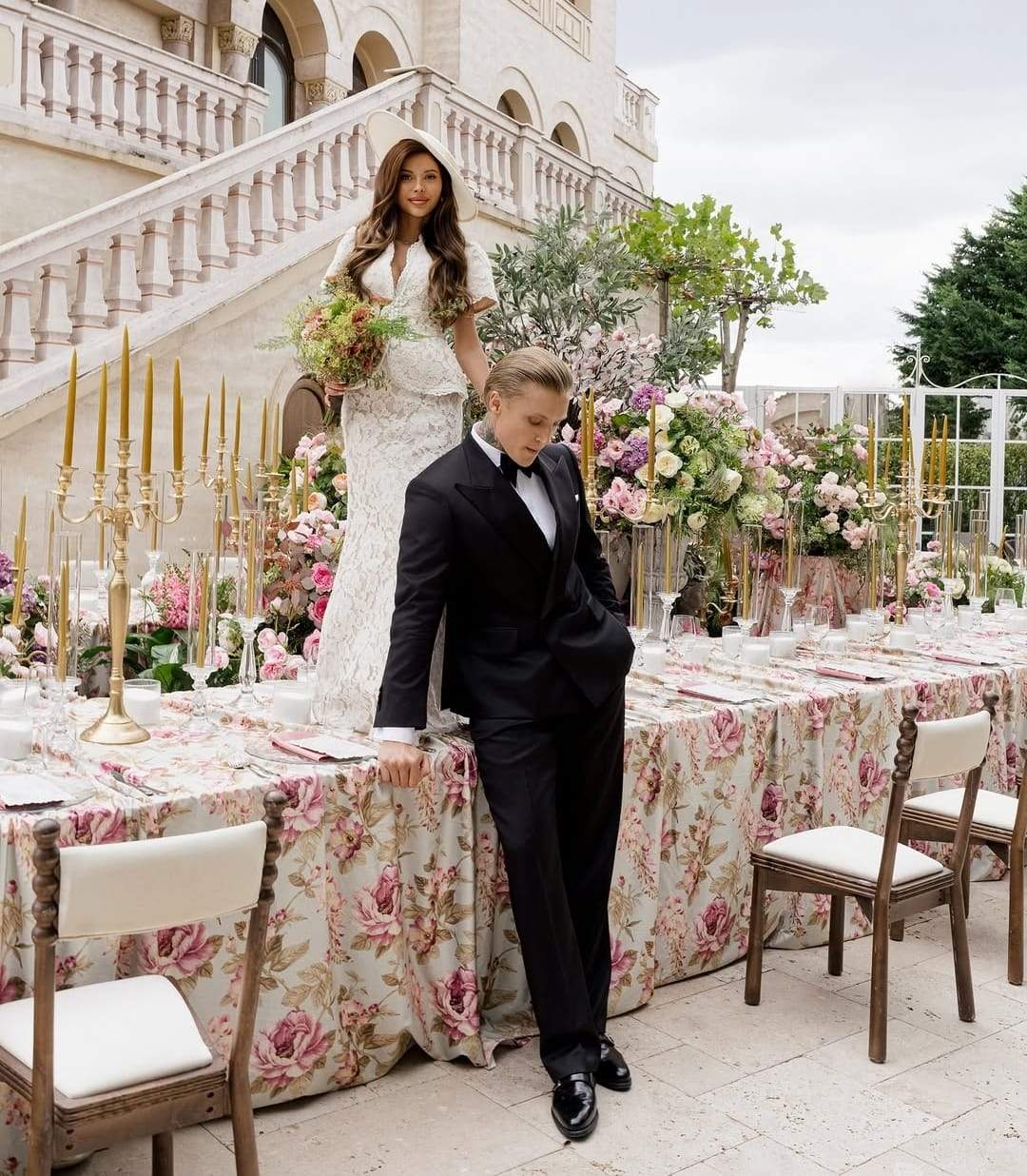 Primele imagini de la cununia civilă a lui Valerie Lungu cu Alex Gîlcă! Ce ținută inedită a ales influencerița