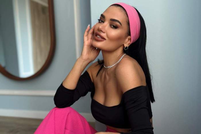 olga barcari in negru si roz