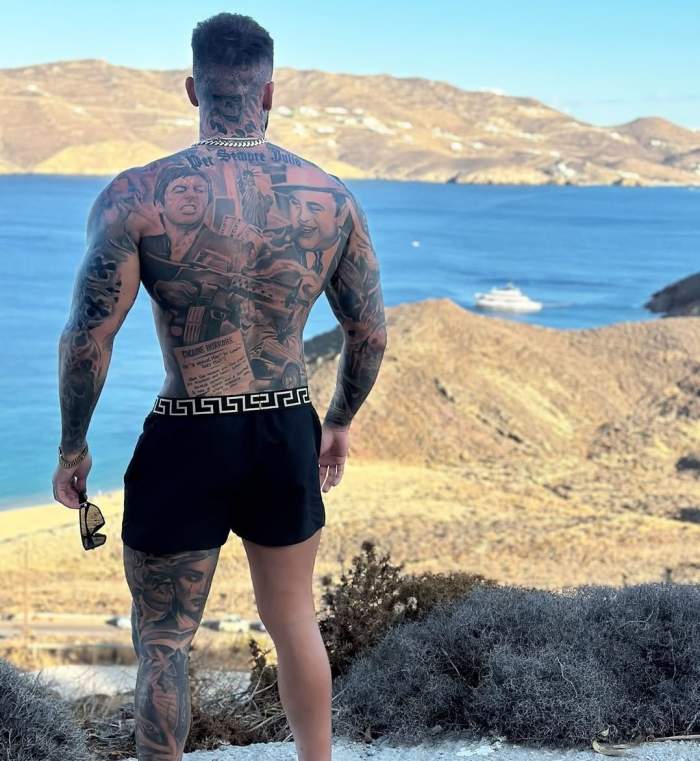 O fostă ispită masculină de la Insula Iubirii s-a căsătorit! Cum arată soția pe care a ținut-o secretă până acum