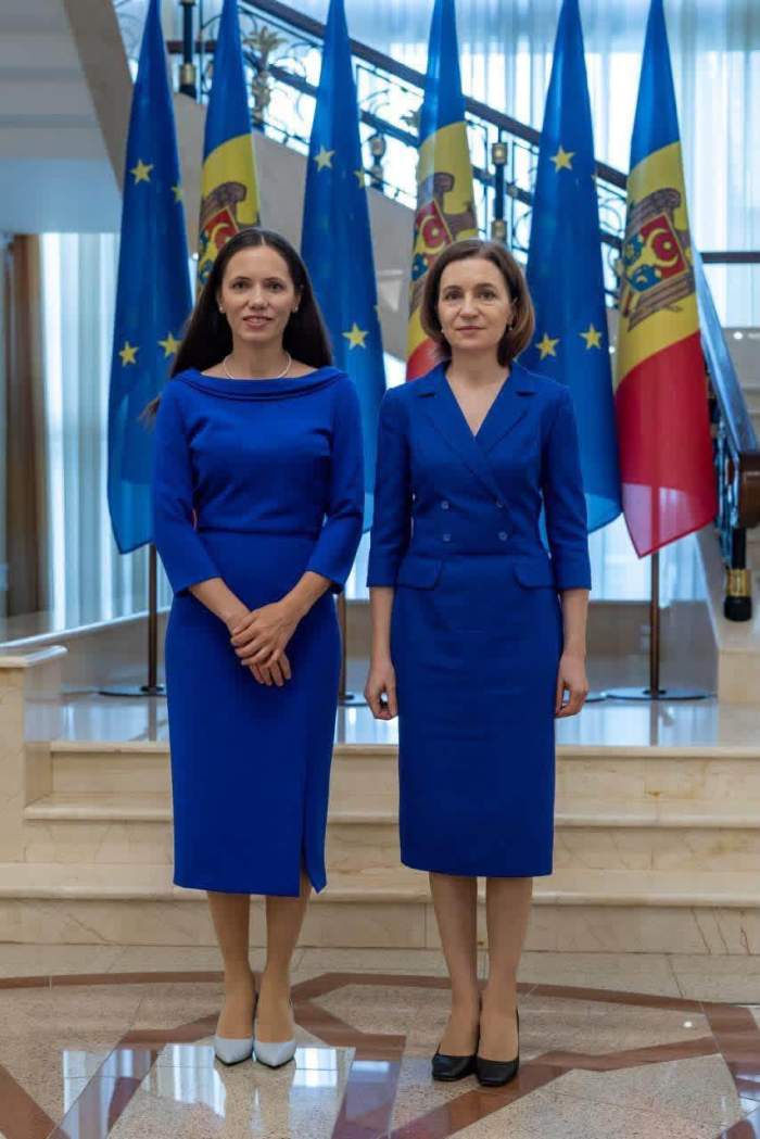 Cât costă rochia purtată de Mirabela Grădinaru la Chișinău. Prima Doamnă a ales aceeași ținută ca la Casa Albă