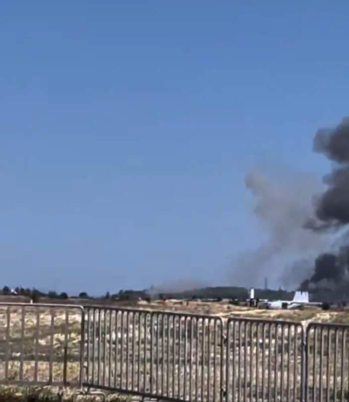 Un avion s-a prăbușit la un show aviatic, în Grecia. Spectatorii au fost martori la incident | VIDEO