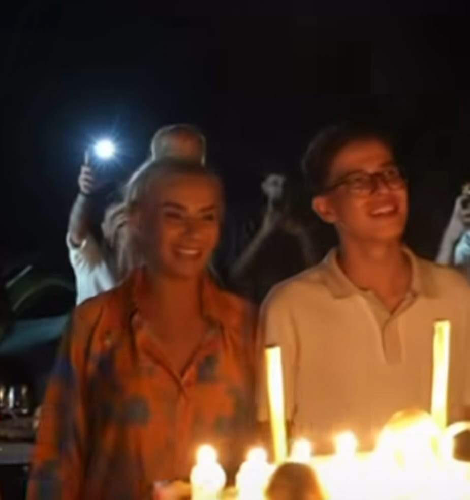 Cât a costat majoratul lui Bebeto! Anamaria Prodan nu s-a uitat la bani. Suma uriașă cheltuită pentru petrecerea de 18 ani