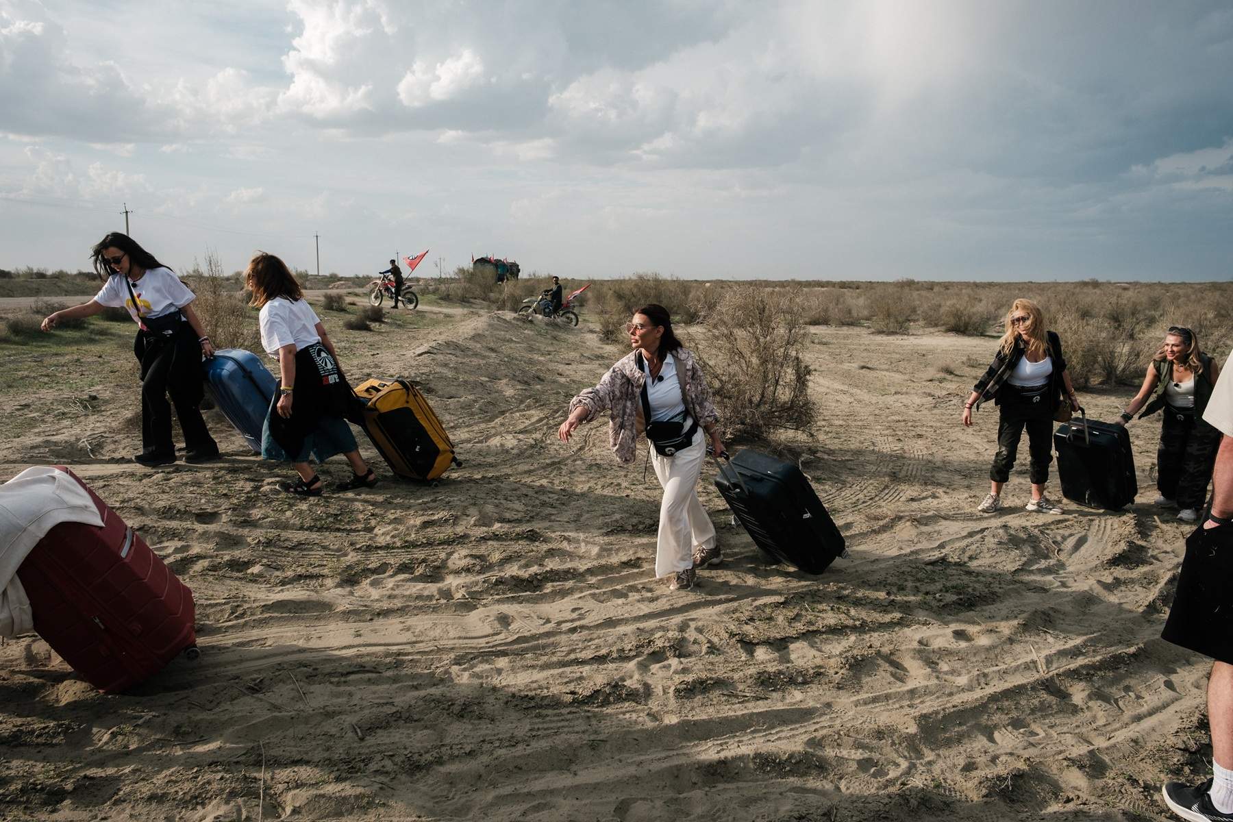 Asia Express începe în forță! Concurenții au ajuns în mijlocul deșertului din Uzbekistan