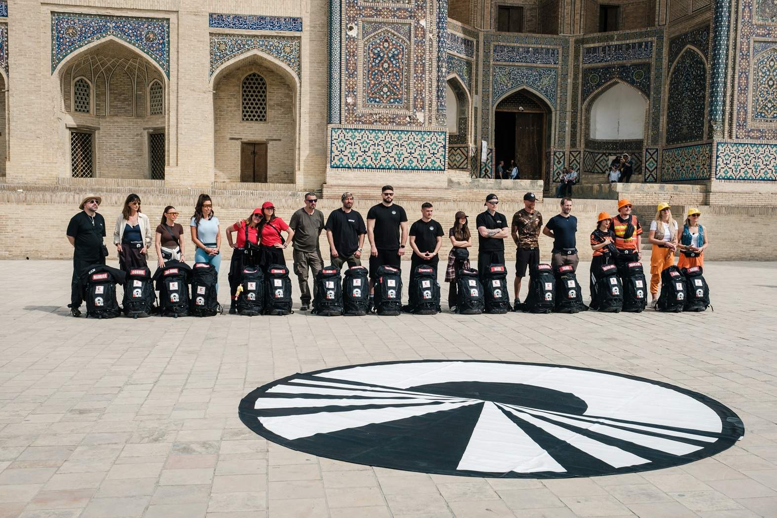 Asia Express începe în forță! Concurenții au ajuns în mijlocul deșertului din Uzbekistan