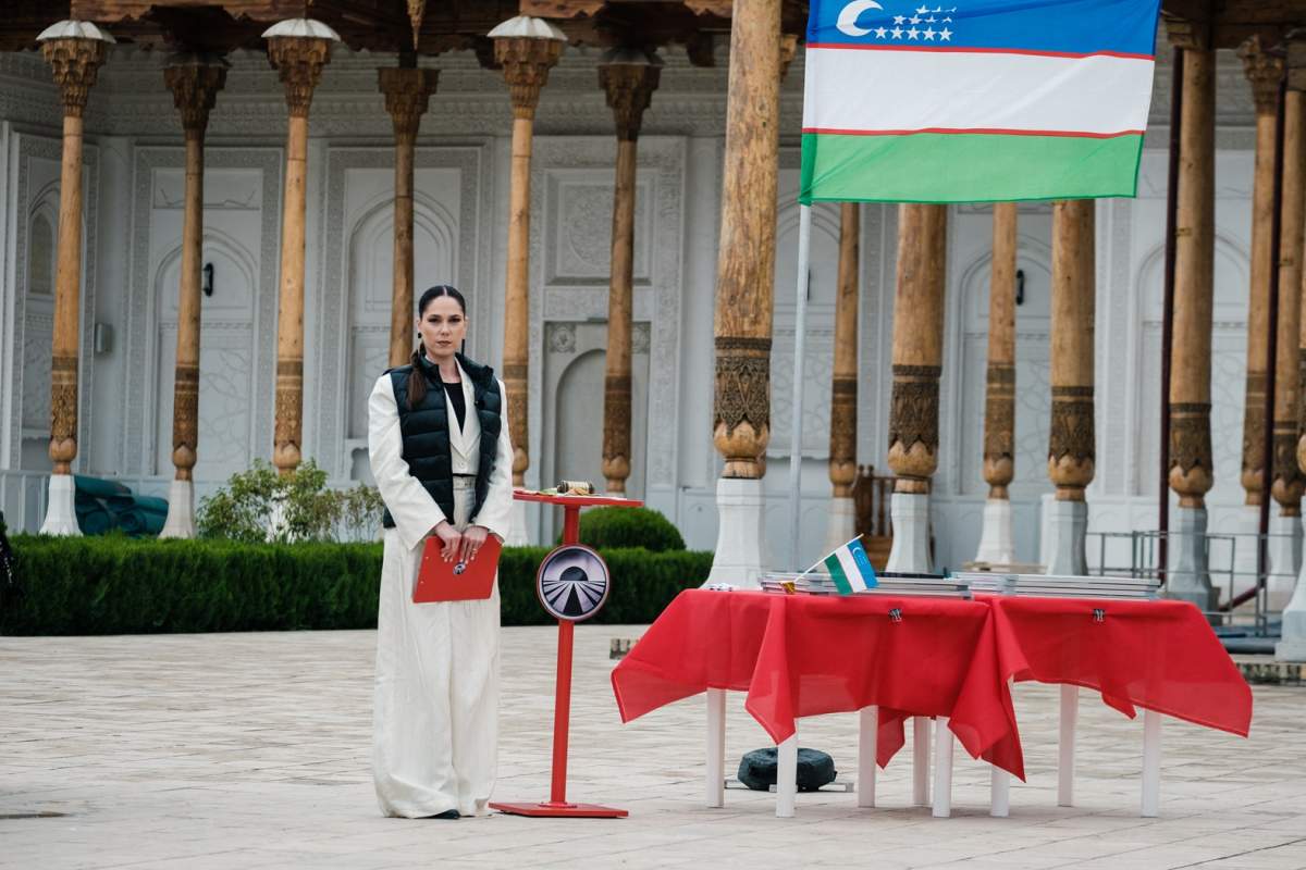 Cea de-a doua ediție Asia Express – Drumul Mătăsii, lider incontestabil de audiență! Diseară, noapte complicată pentru Loredana Chivu în Uzbekistan: „Mă ia panica pe străzile astea! De trei ore căutăm cazare și nu am găsit nimic!”