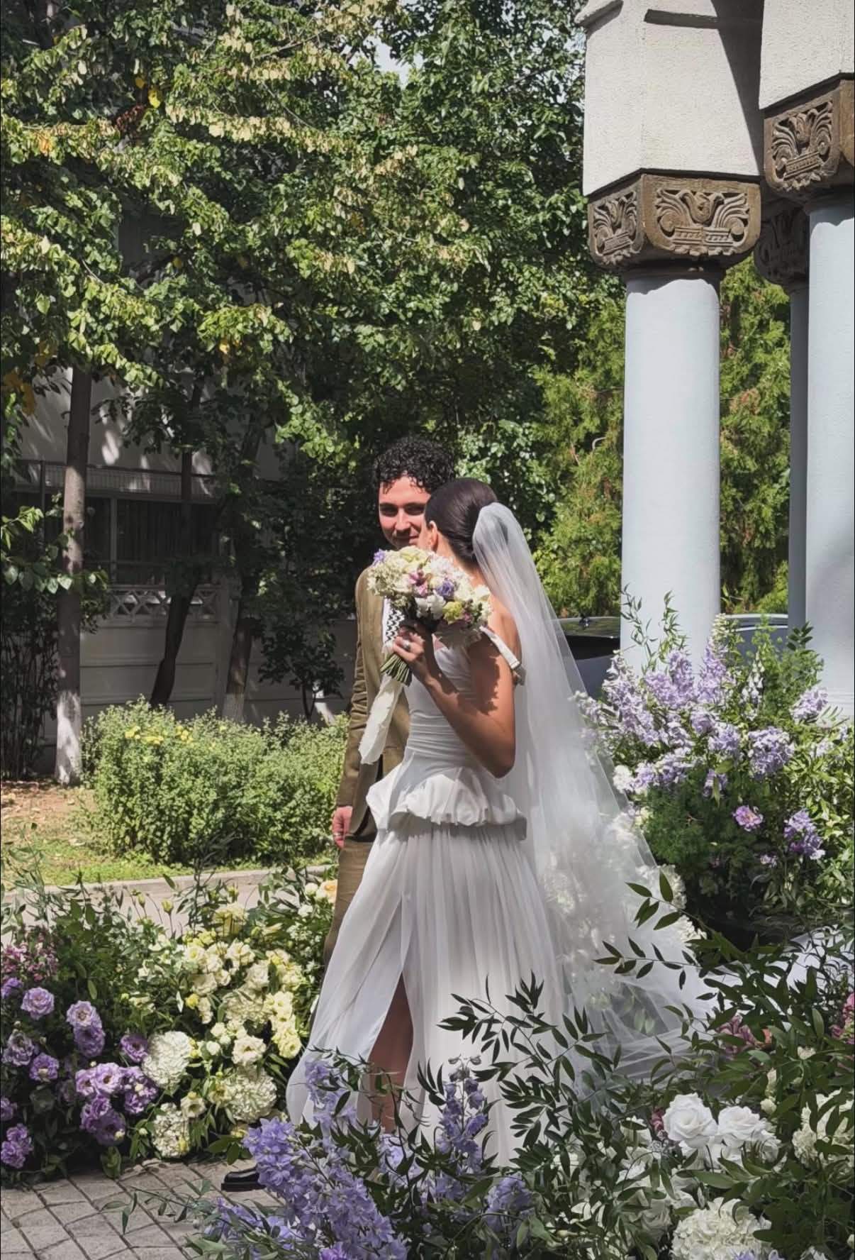 Fiica Adinei Buzatu s-a căsătorit. Primele imagini cu Sara în rochie de mireasă | FOTO